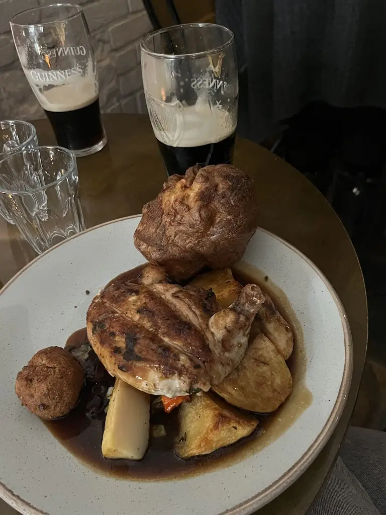 emma sarban_The Manor Garsington_Garsington_review