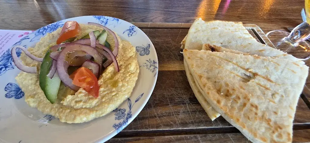 KRYSTIAN TUNSKI_The Ship_Freckleton_review