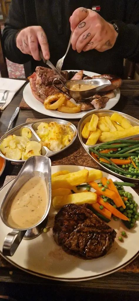 danielle rawsterne_Rigby's Farmhouse_Freckleton_avis