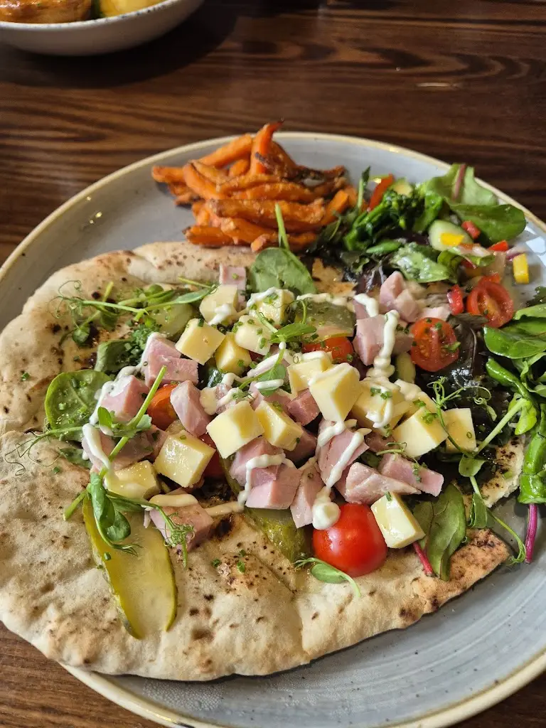 Raymond Lockwood _The Old Swan_Gargrave_review