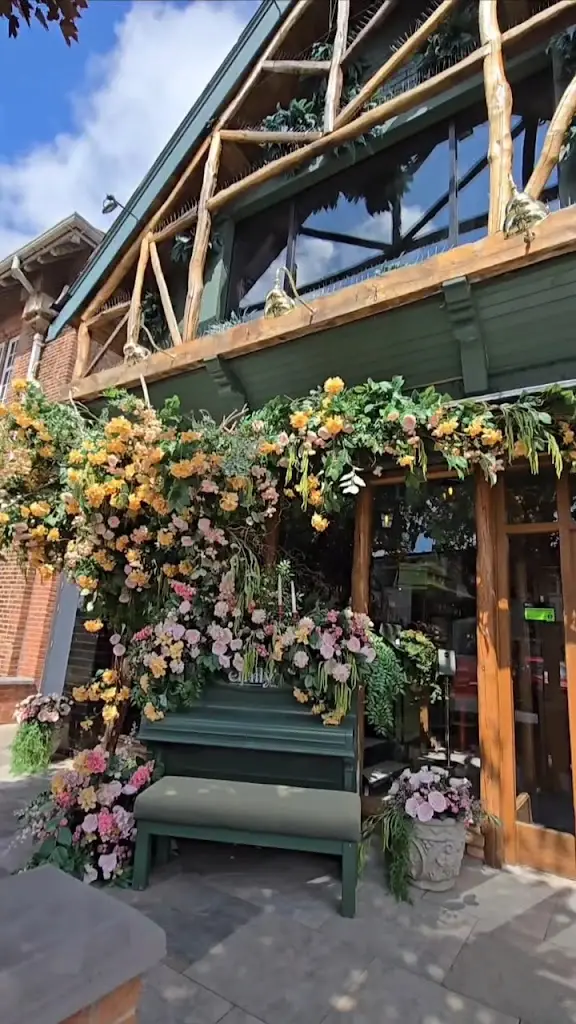 R Kayleigh_Emily's_Formby_review