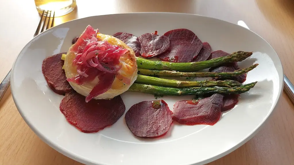 The Left Bank Brasserie_Formby_slider_image_2