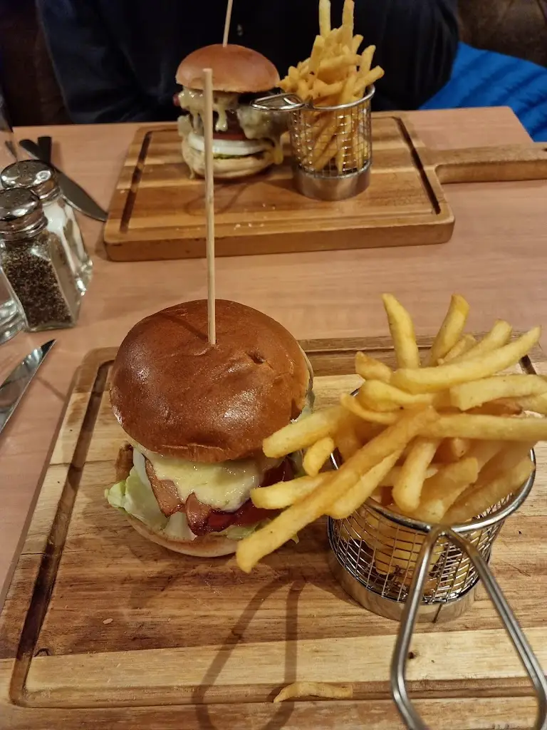 The Left Bank Brasserie_Formby_slider_image_3