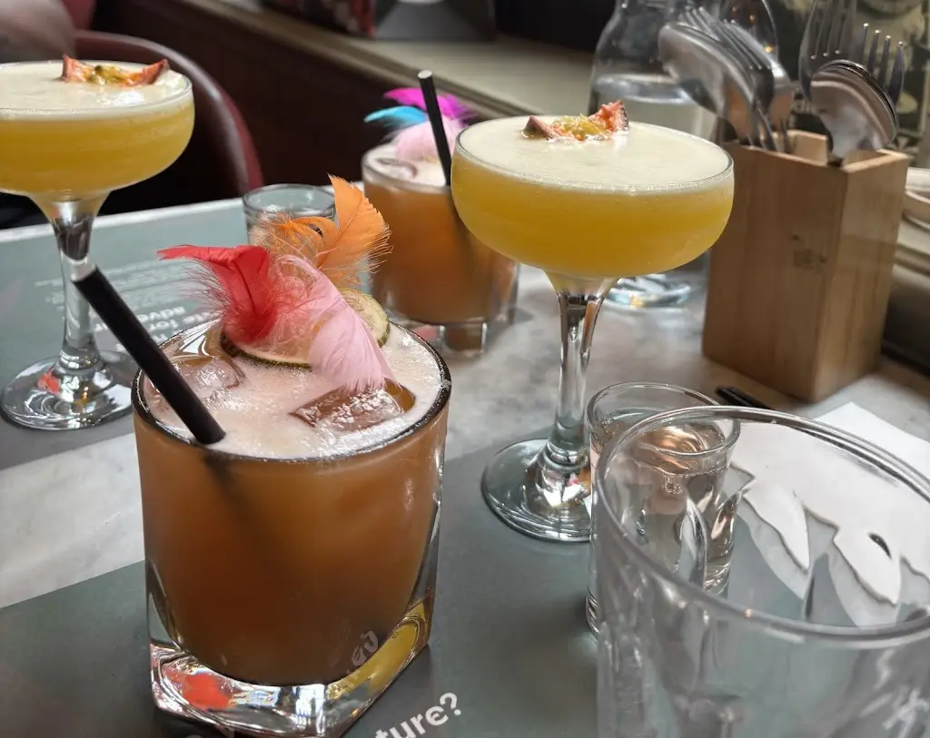 Lisa REGISFORD_Banana Tree Birmingham Bullring_Aston_review