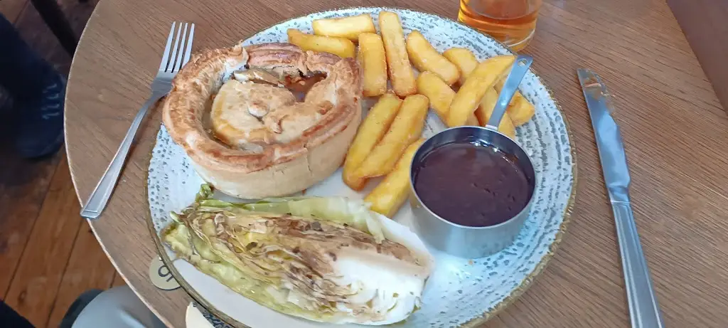 Andy Roberts_The Freshfield_Formby_review