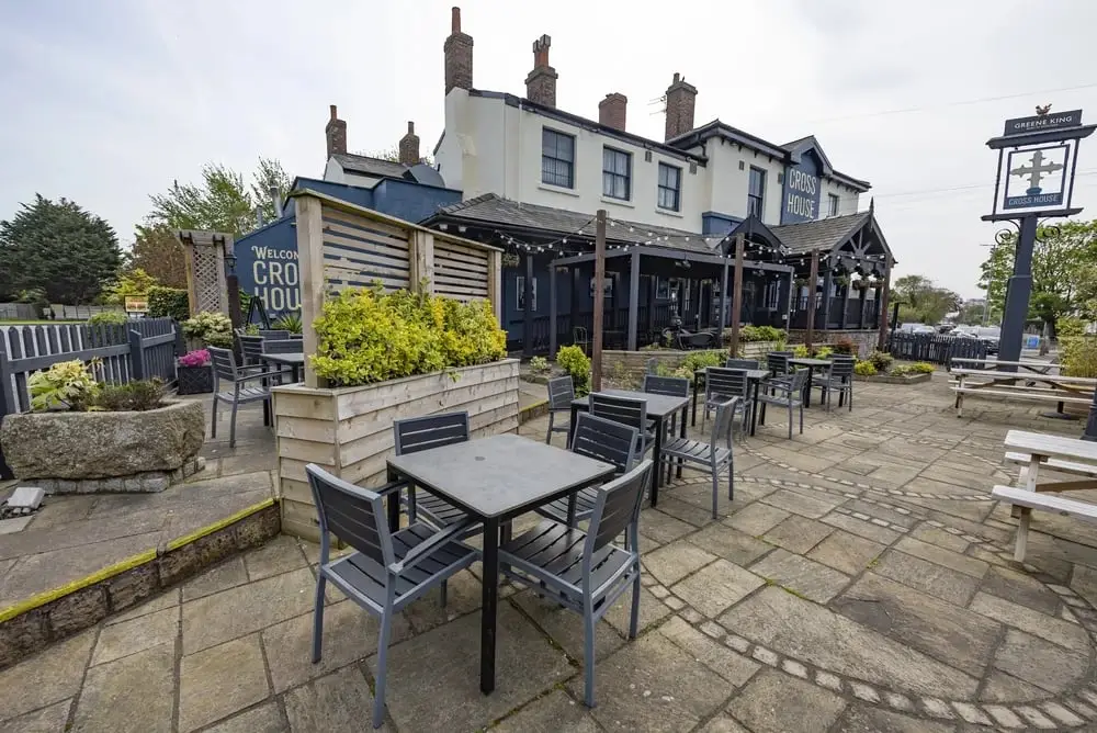 Cross House Inn restaurant in Formby