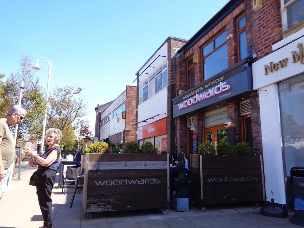 Woodwards Winebar restaurante en Formby