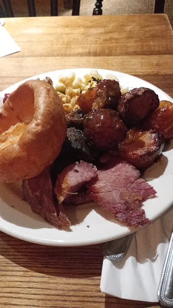 trevor_Toby Carvery Formby_Formby_review