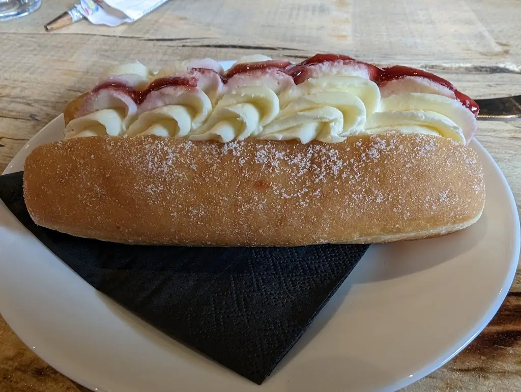 Menu_Lux37_Formby_image_3