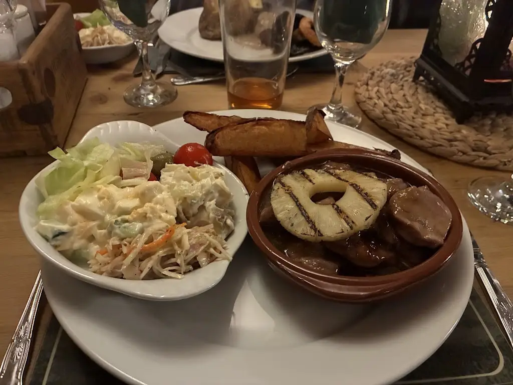 Celeste Ainge_Bluebell Inn_Gedney Hill_recensione