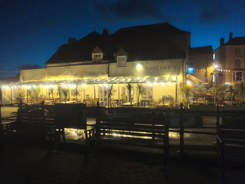 Mike Kyzer_Havener's, Fowey_Fowey_review