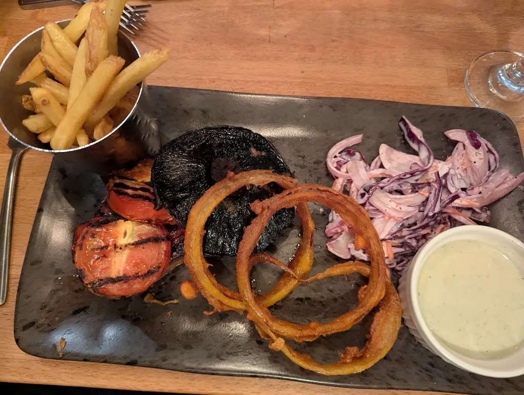 Vicky Tarran_Sam's Fowey_Fowey_review