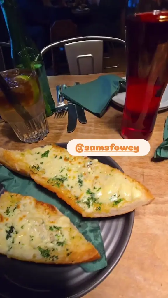 Sam's Fowey_Fowey_slider_image_2