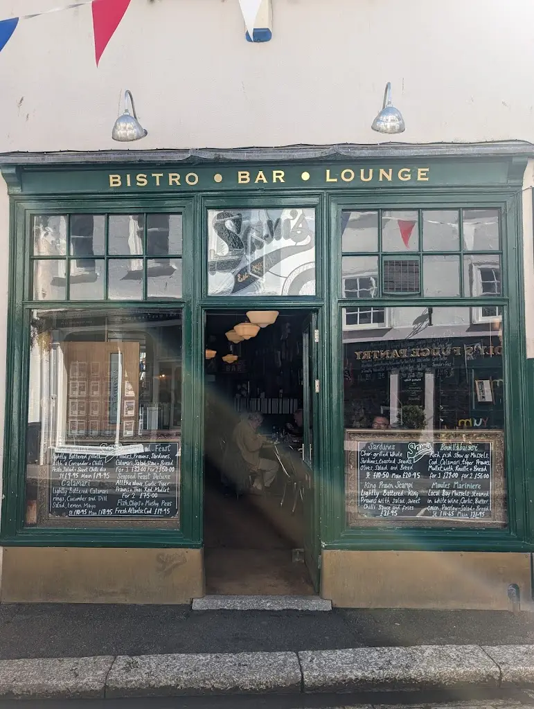 Sam's Fowey_Fowey_slider_image_3