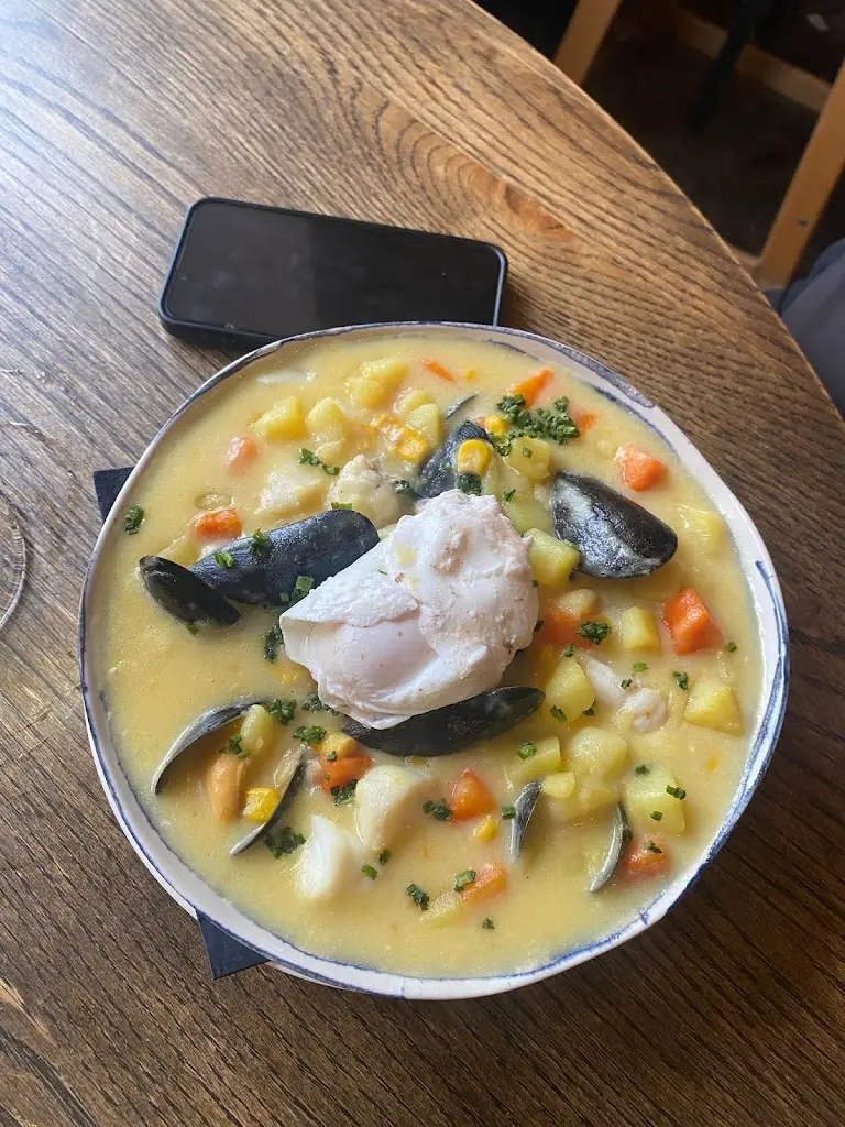 Dan Smith_The King of Prussia_Fowey_review