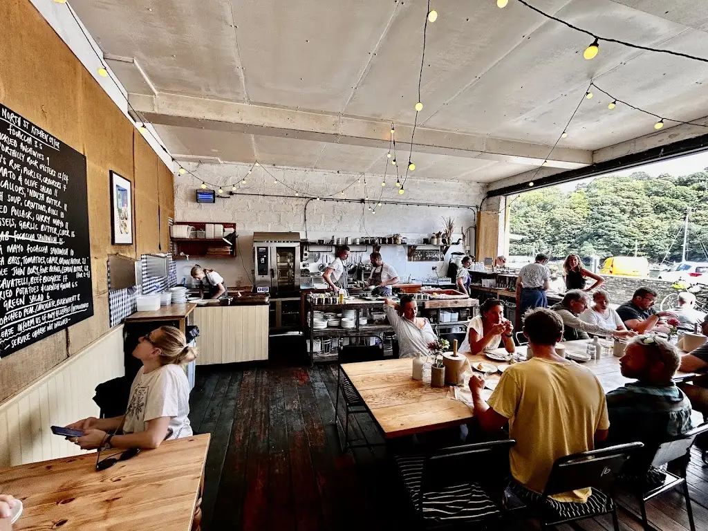 North Street Kitchen_Fowey_slider_image_1