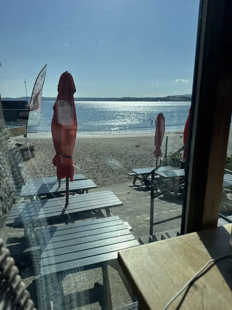 Lucian B._Sam's On The Beach_Fowey_review