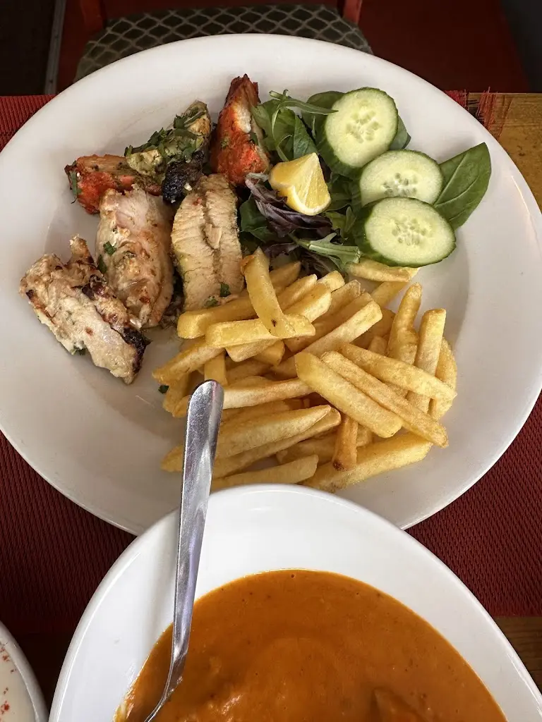 Eri Huartos_Sunny Spice_Fowey_review