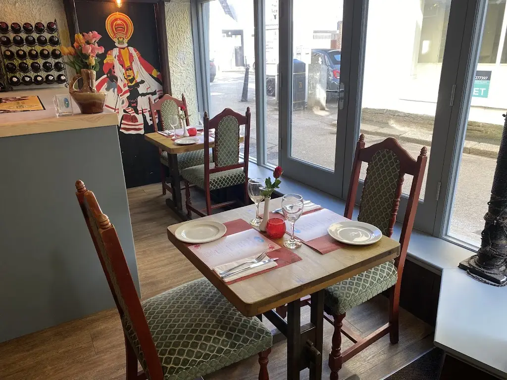 Sunny Spice_Fowey_slider_image_3