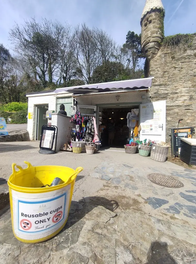 Elizabeth Baker_Readymoney Beach Shop_Fowey_review
