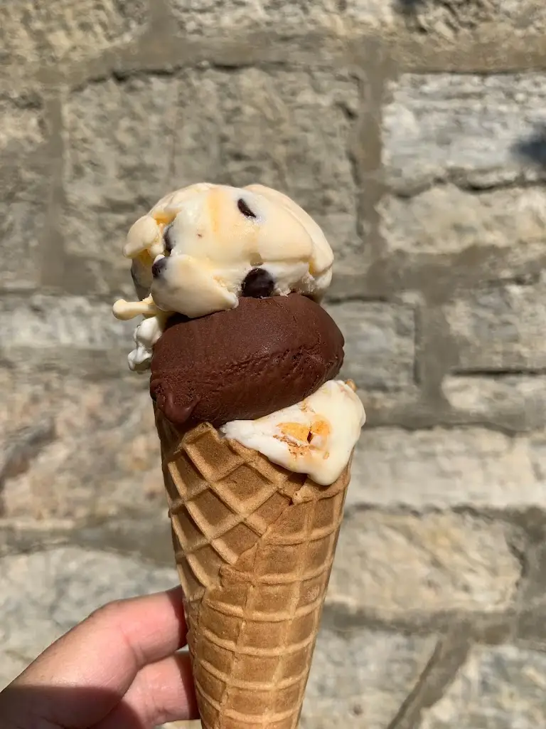 Readymoney Beach Shop_Fowey_slider_image_2