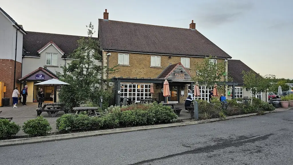 Frome Flyer Beefeater_Frome_slider_image_3