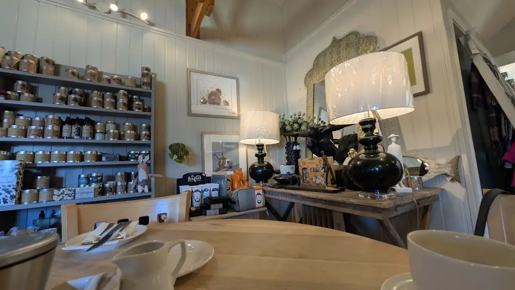 Karol Poborsky_Dovecote Buttery and The Pantry_Geddington_review