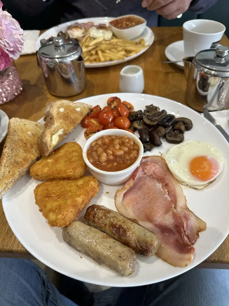 Caffe Gloria_Frinton-on-Sea_slider_image_2