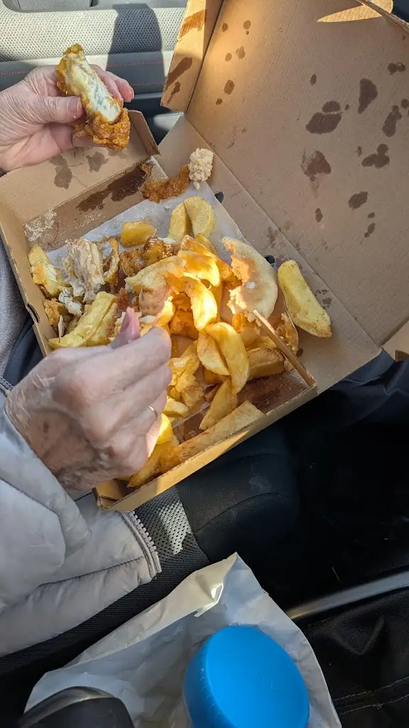 Robert harris_Young's Other Plaice_Frinton-on-Sea_review