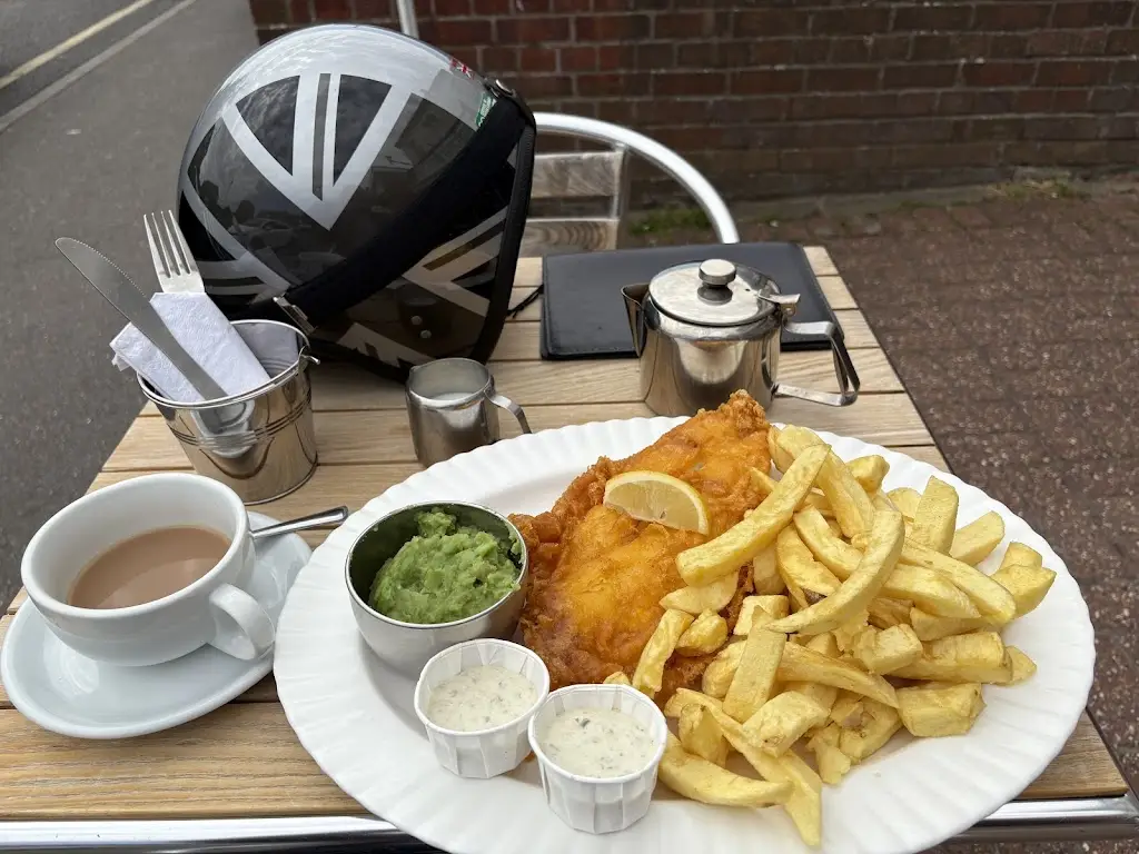 Young's Other Plaice_Frinton-on-Sea_slider_image_2