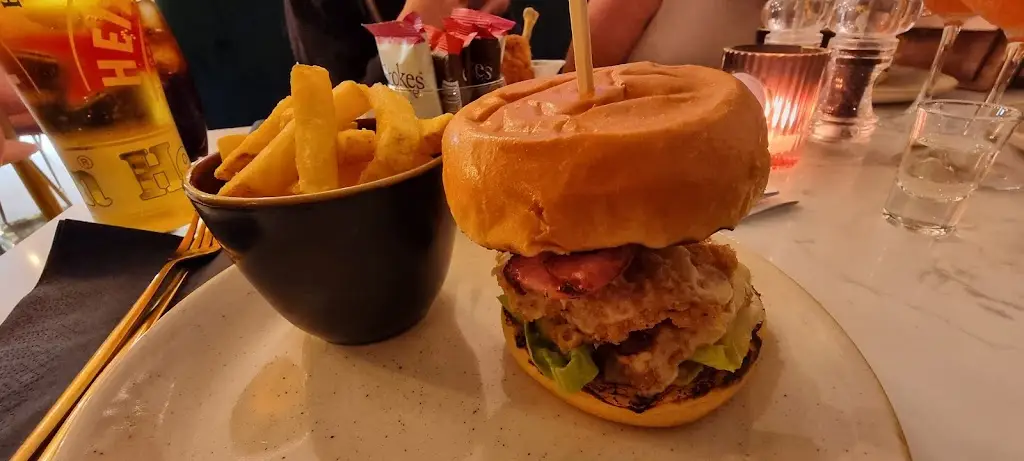 Menu_Arnies_Frinton-on-Sea_image_3