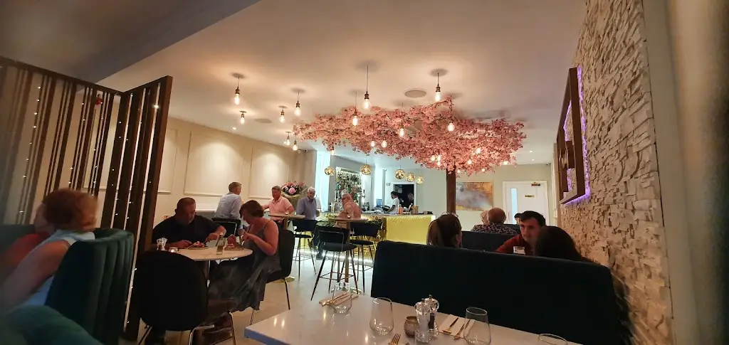 Arnies_Frinton-on-Sea_slider_image_3