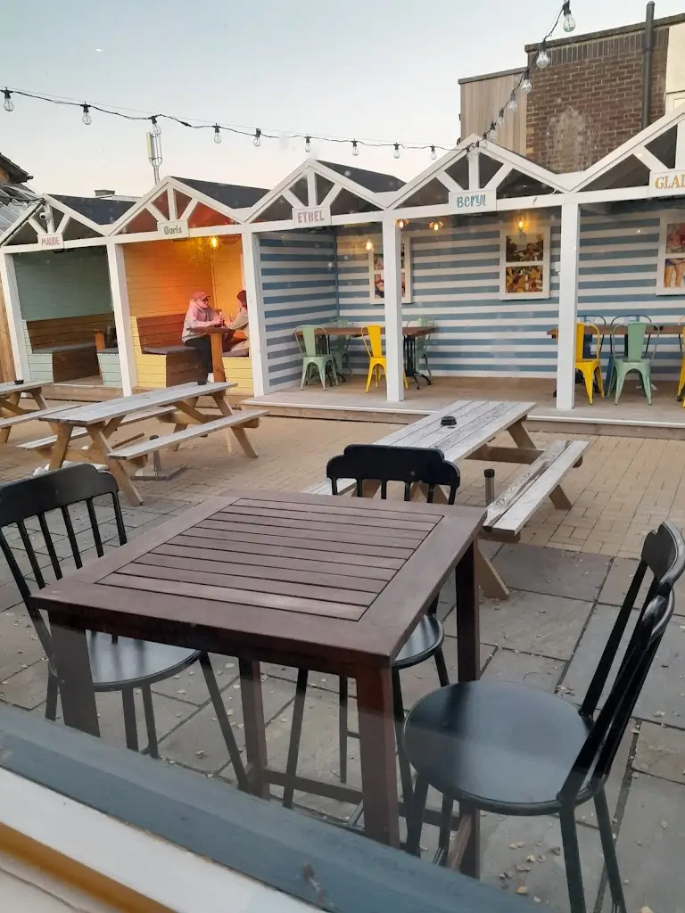 Tony Crawford_Essex Skipper_Frinton-on-Sea_review