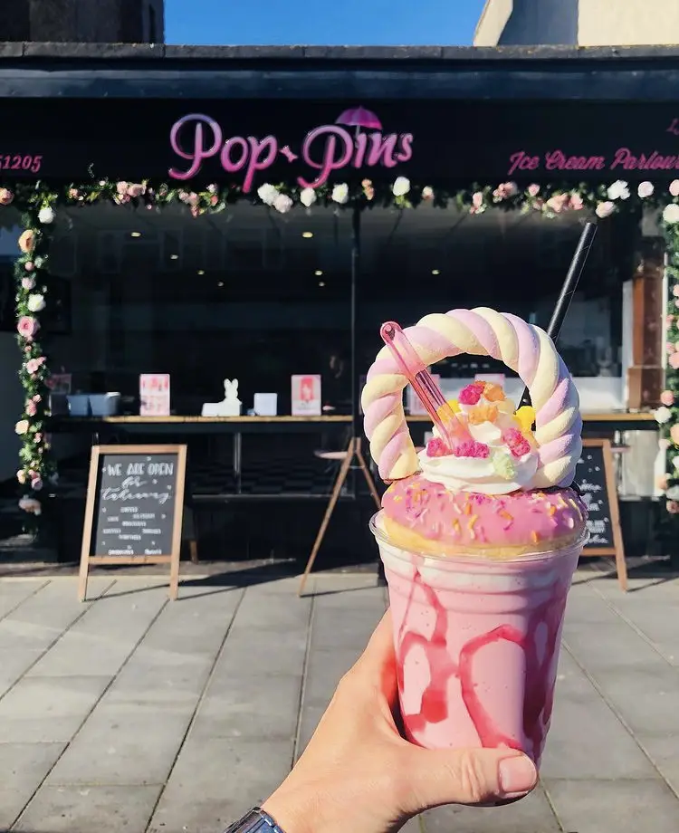 Pop-Pins_Frinton-on-Sea_slider_image_1