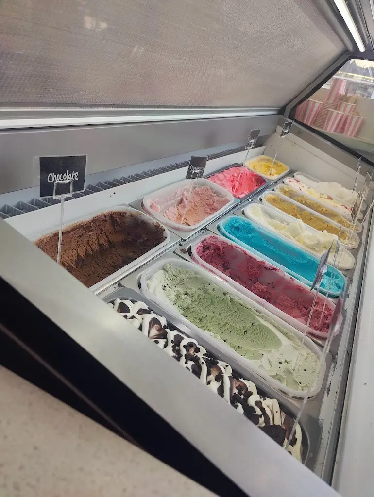 Pop-Pins_Frinton-on-Sea_slider_image_3