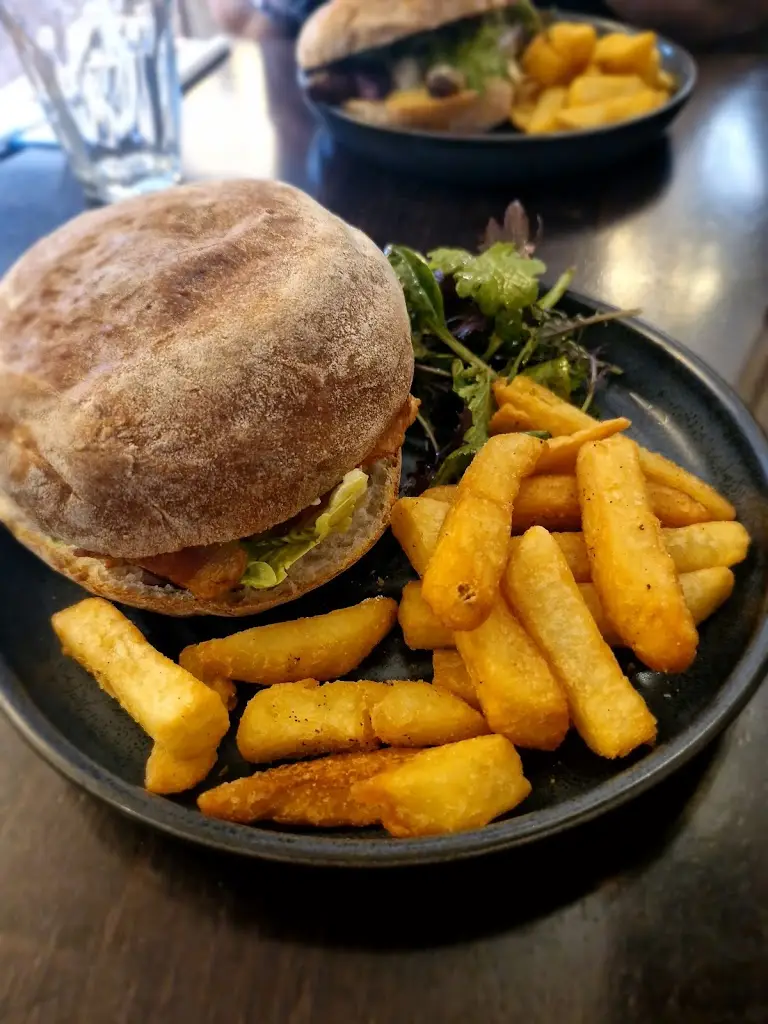 Jo Jo_The Blue Bell_Glinton_review