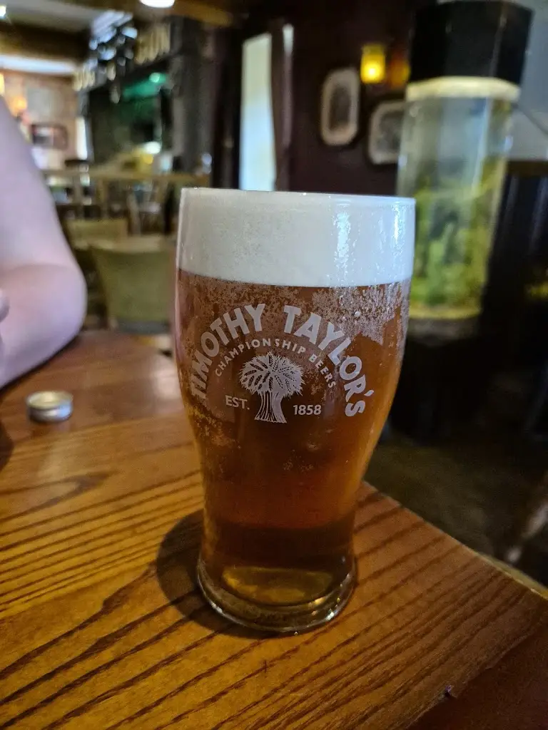 XanJB90_Dog & Gun_Glusburn_review