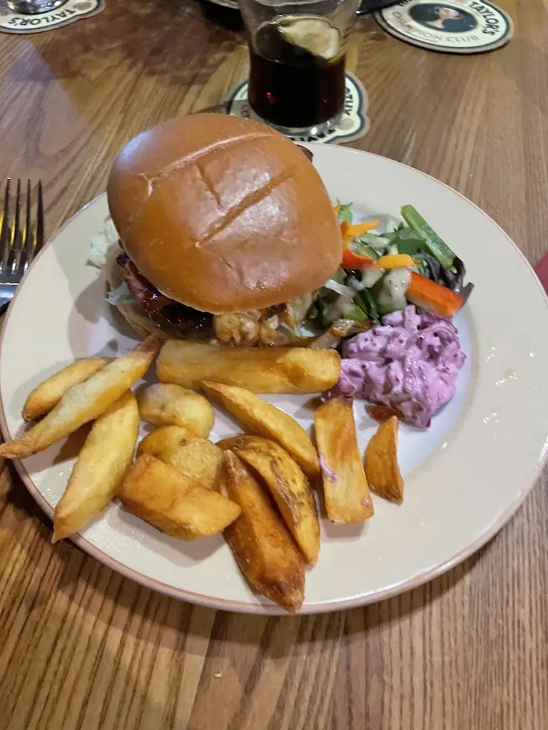 Dog & Gun_Glusburn_slider_image_2