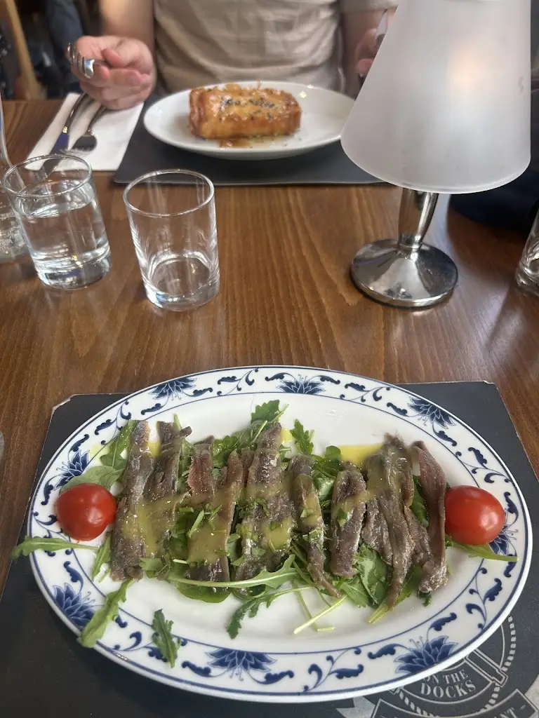 Serena_Greek on the Docks_Gloucestershire_review