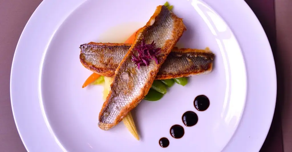 Greek on the Docks_Gloucestershire_slider_image_3