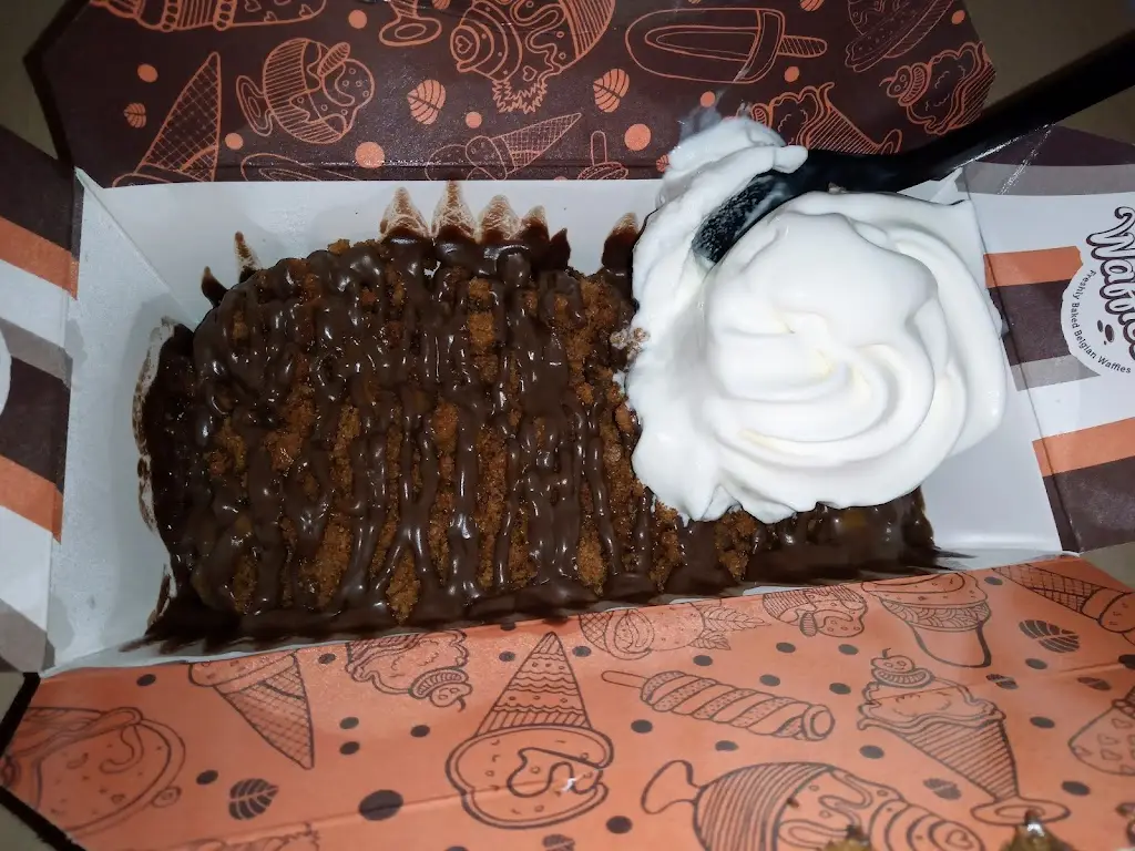 Obese Like Della Reese_Wafflebox Birmingham _Aston_review