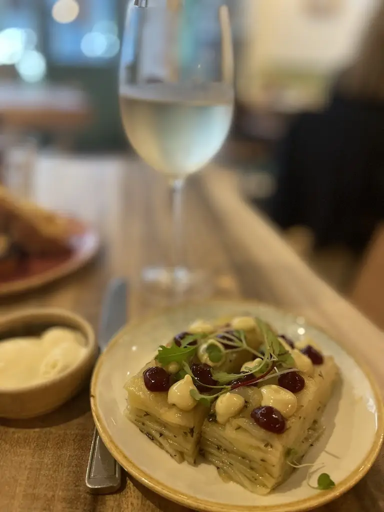 Nelly MaCvee_The Quarterhouse_Galgate_review