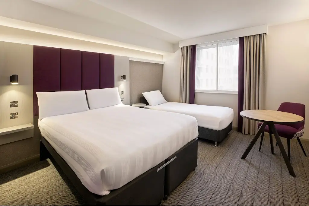 Premier Inn Nottingham West hotel_Awsworth_slider_image_3