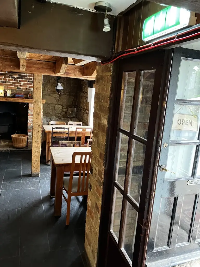 DAVID_The Taverners_Godshill_review