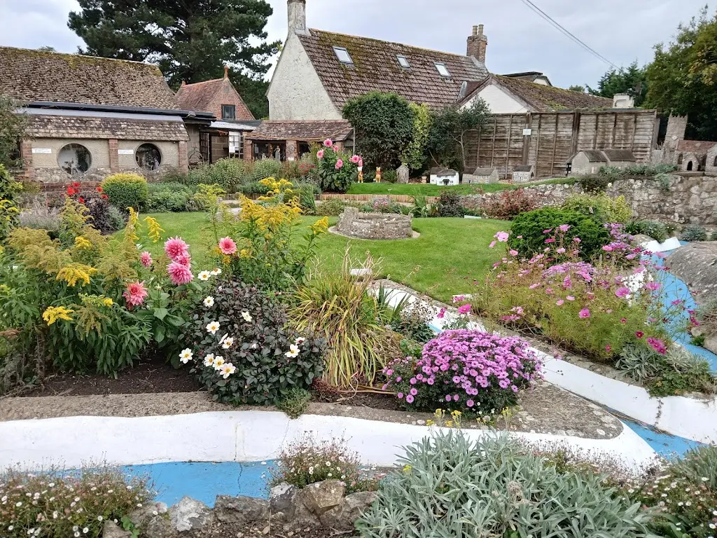 Jackie Barton_The Old Smithy - Café, Shops and Gardens_Godshill_review