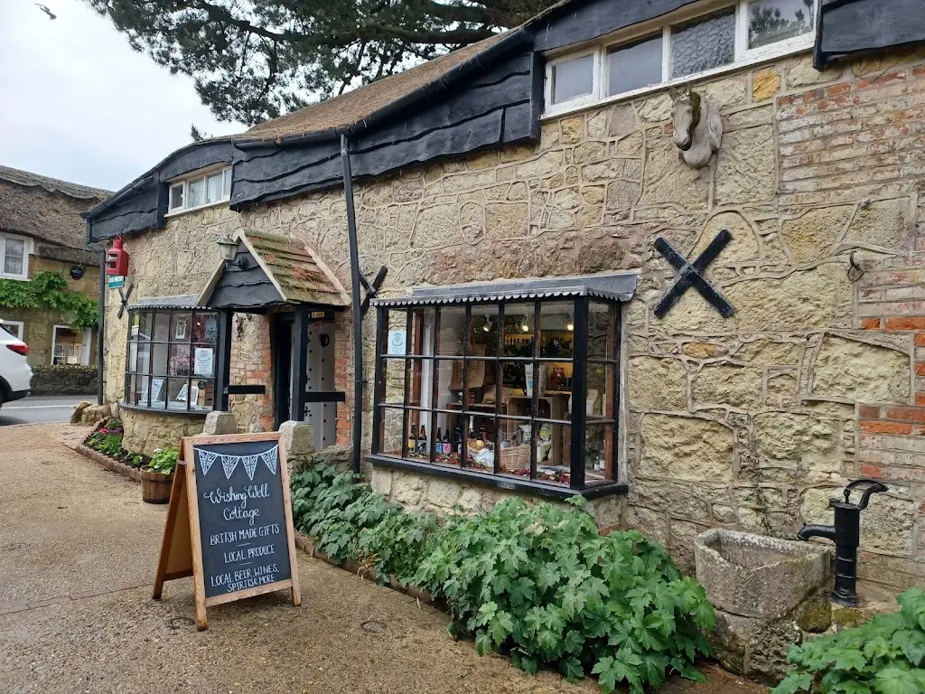 The Old Smithy - Café, Shops and Gardens_Godshill_slider_image_3