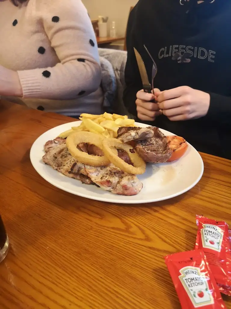 Menu_The Fighting Cocks_Godshill_image_7