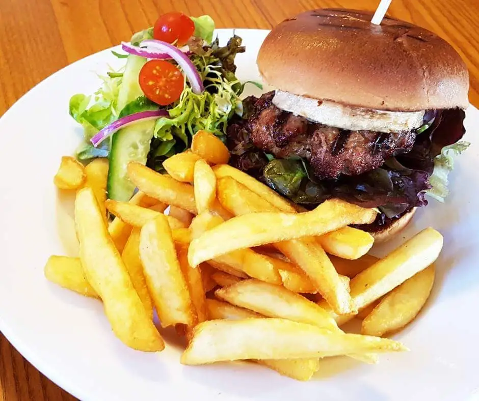 The Fighting Cocks_Godshill_slider_image_3