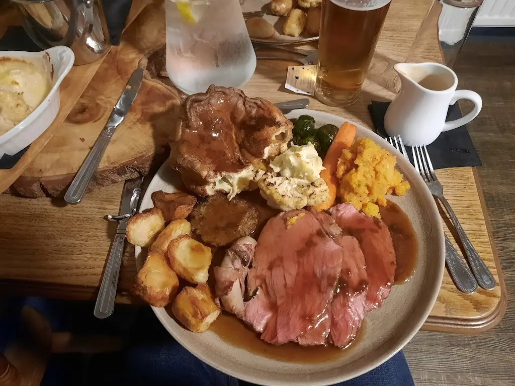 Menu_Chequers Inn_Godshill_image_8