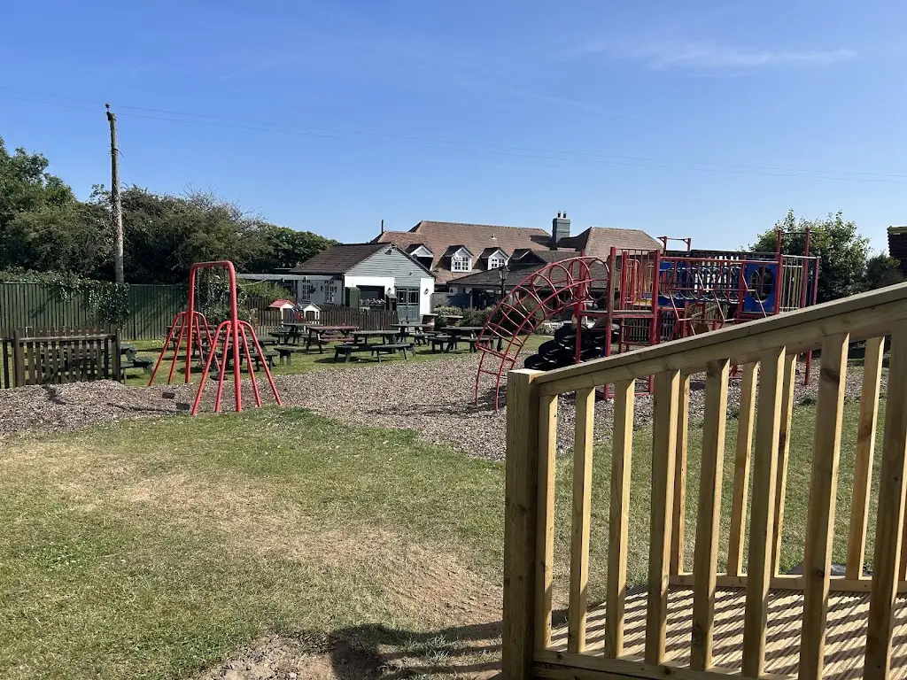 Kat Howard_Chequers Inn_Godshill_review